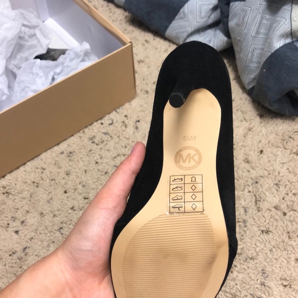 Brand new MK heels size 5 1/2 - Picture 5 of 5